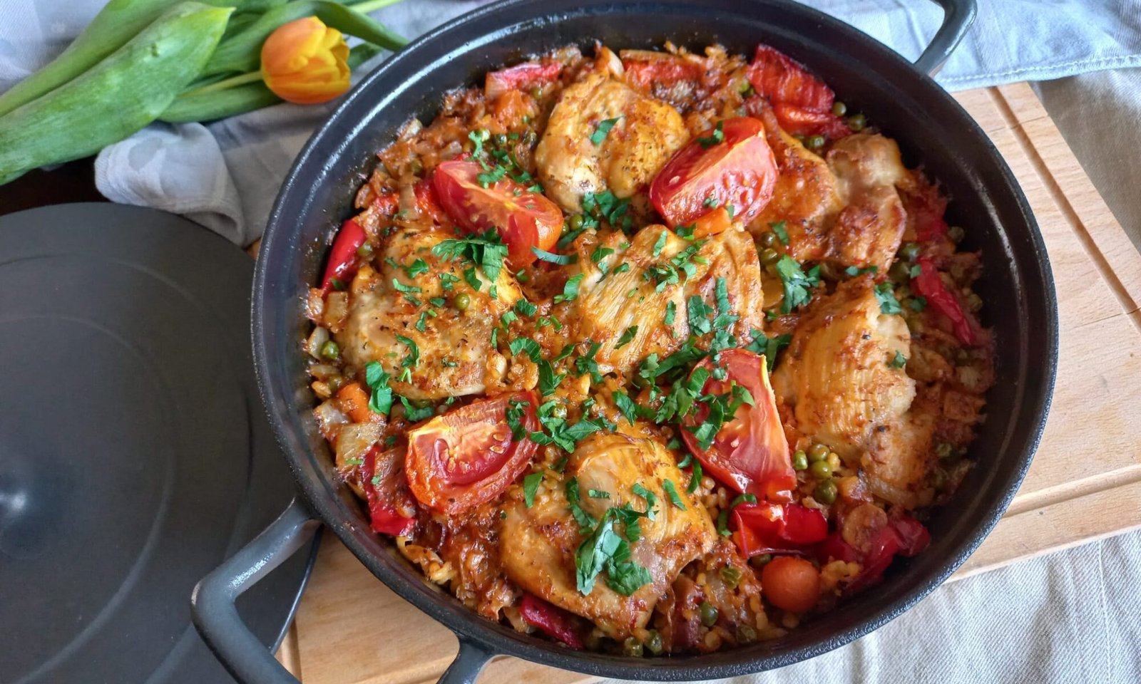 Turkish Chicken with Bulgur (Tavuk Kapama)